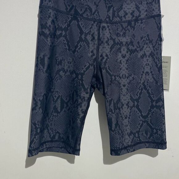 DKNY Sport Women's Gray Python Print High Waist Super Support Bike Shorts XS NWT - Picture 2 of 9